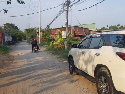 bán nhà Bình Mỹ vừa qua cầu Rạch Tra quẹo hẻm 157 . Hẻm vô nhà bê tông